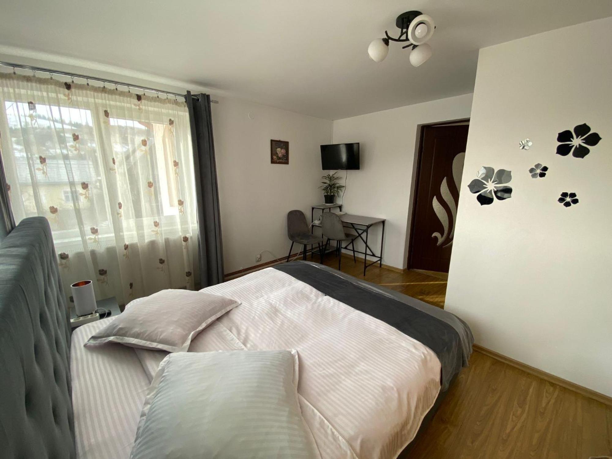 Casa Irina Hotel Mînăstirea Humorului Exterior foto