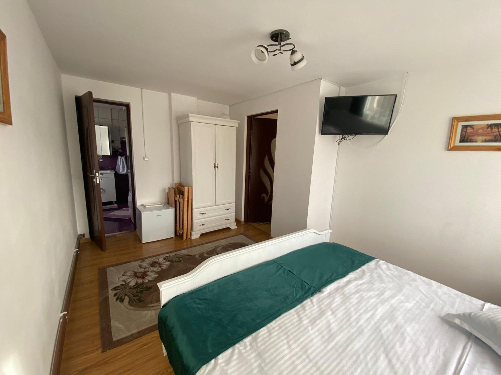 Casa Irina Hotel Mînăstirea Humorului Exterior foto